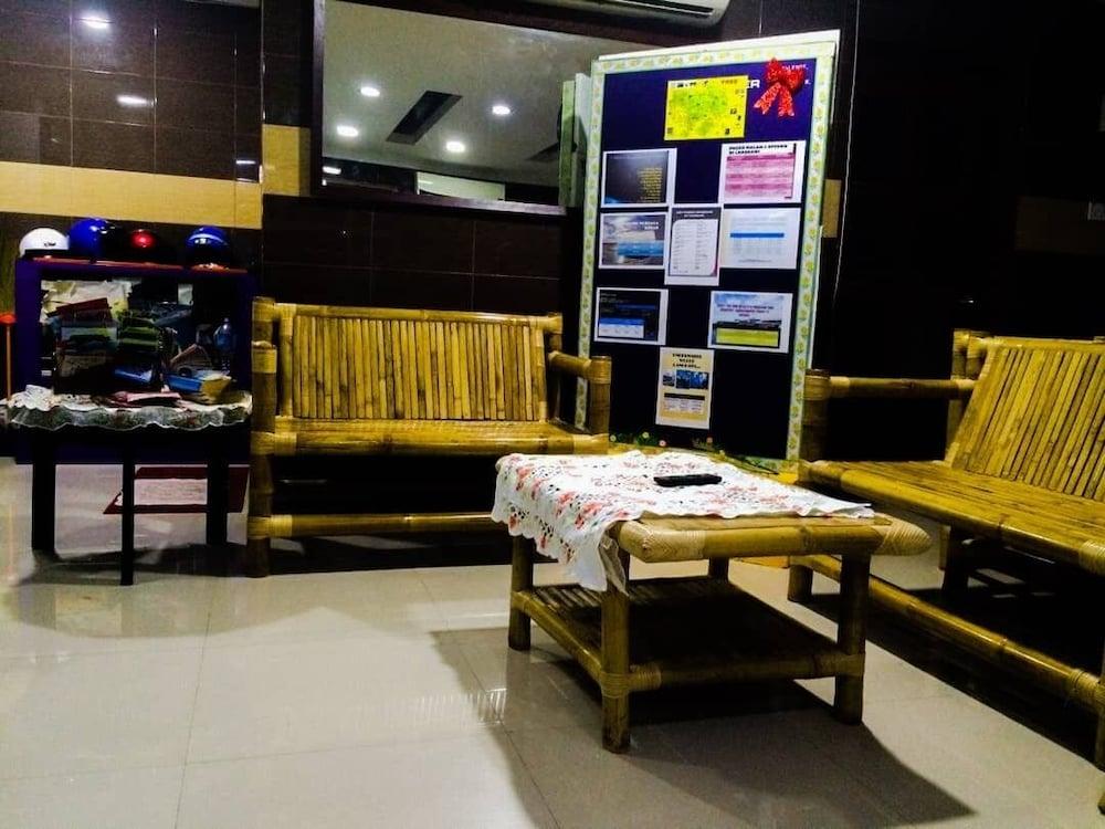 Penarak Bamboo Beach Motel Kuah Eksteriør bilde