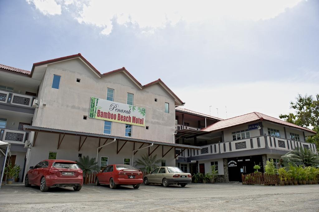 Penarak Bamboo Beach Motel Kuah Eksteriør bilde