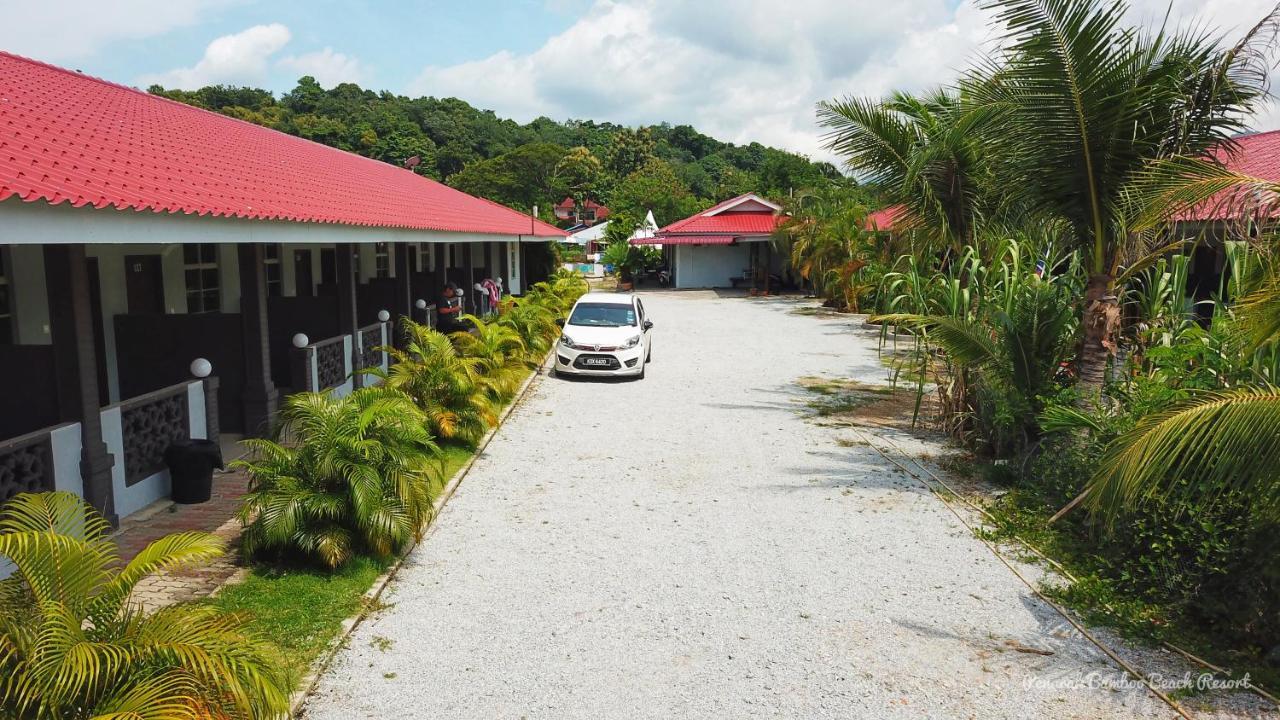 Penarak Bamboo Beach Motel Kuah Eksteriør bilde